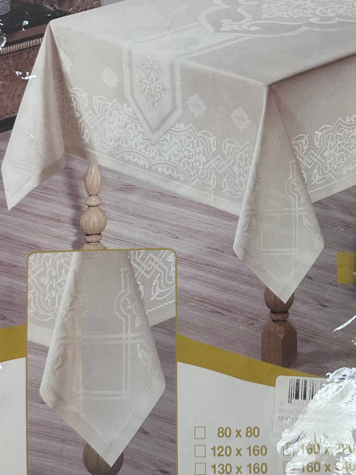 LimanOnline.com - Liman Home Decor Jumbo Tafelkleed Gebroken Wit Waterproof | 160 x 220 cm