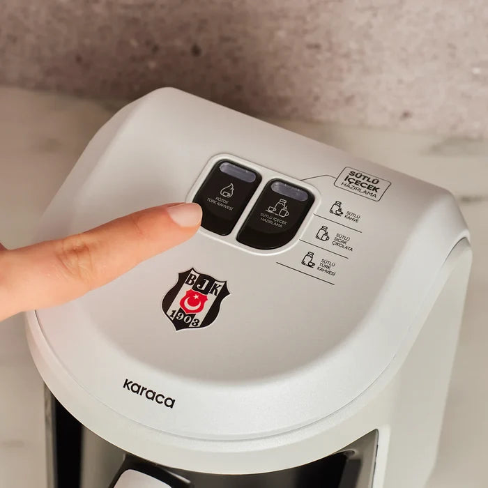 KARACA Karaca x Besiktas gelicentieerde Hatır Hüps Turkse koffiemachine met melkfunctie