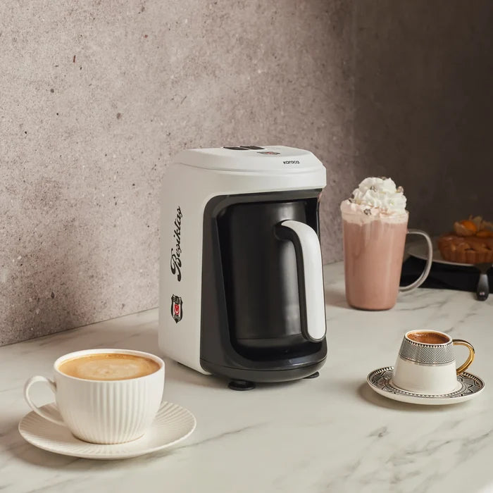KARACA Karaca x Besiktas gelicentieerde Hatır Hüps Turkse koffiemachine met melkfunctie
