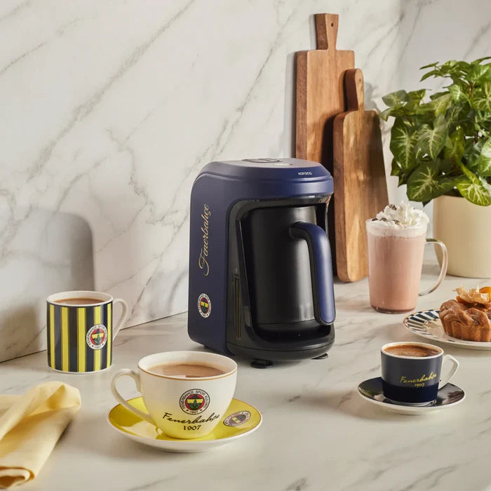 KARACA Karaca x Fenerbahce gelicentieerde Hatır Hüps Turkse koffiemachine met melkfunctie