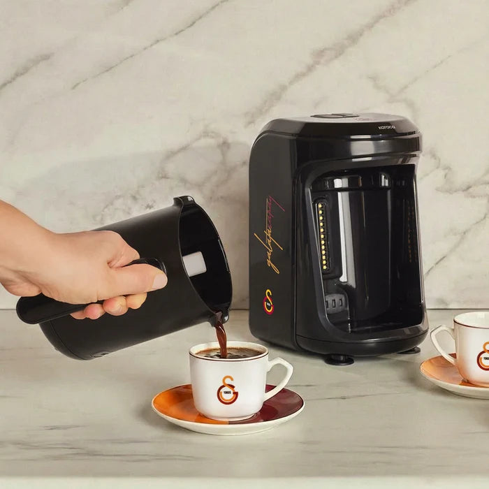 KARACA Karaca x Galatasaray gelicentieerde Hatır Hüps Turkse koffiemachine met melkfunctie